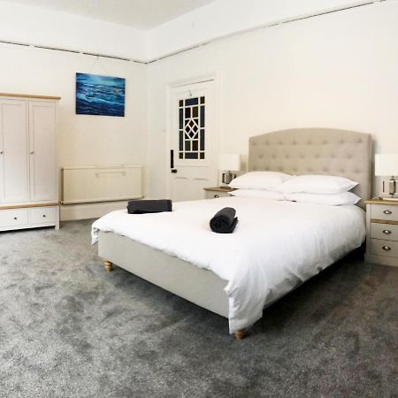 Summer Breeze -3 Bed-Sleeps 6-Parking-Walk To The Beach-Spacious-Families-Groups-Professionals Welcome Bournemouth Exterior foto