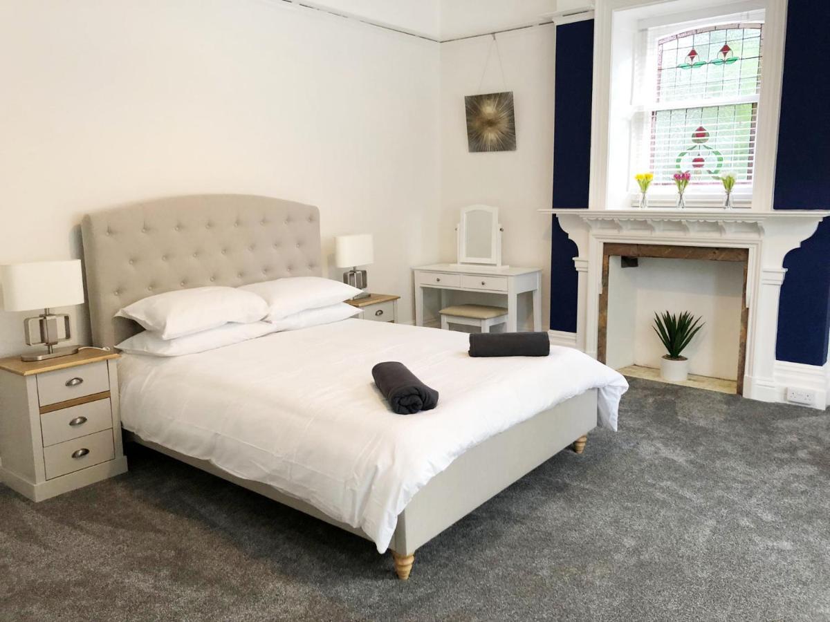 Summer Breeze -3 Bed-Sleeps 6-Parking-Walk To The Beach-Spacious-Families-Groups-Professionals Welcome Bournemouth Exterior foto